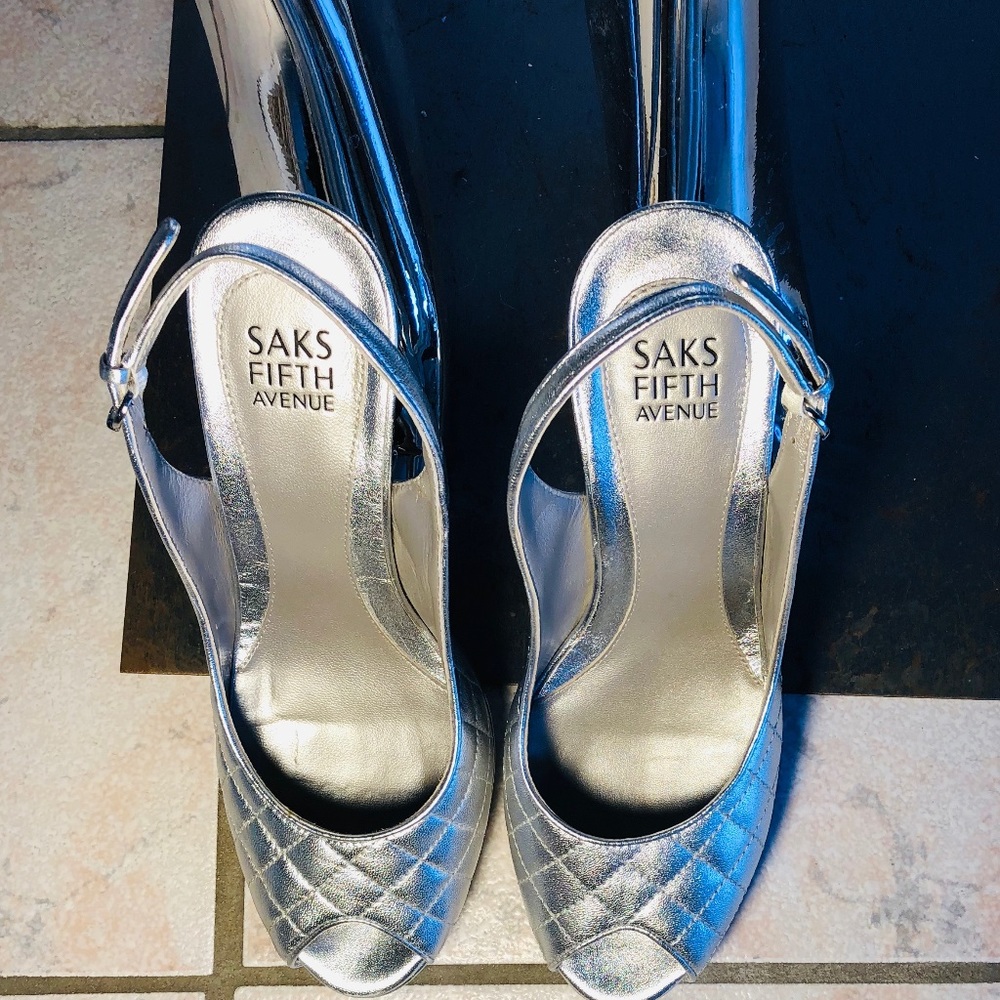 “HOST PICK” Vintage Saks Fifth Avenue Leather  Platforms